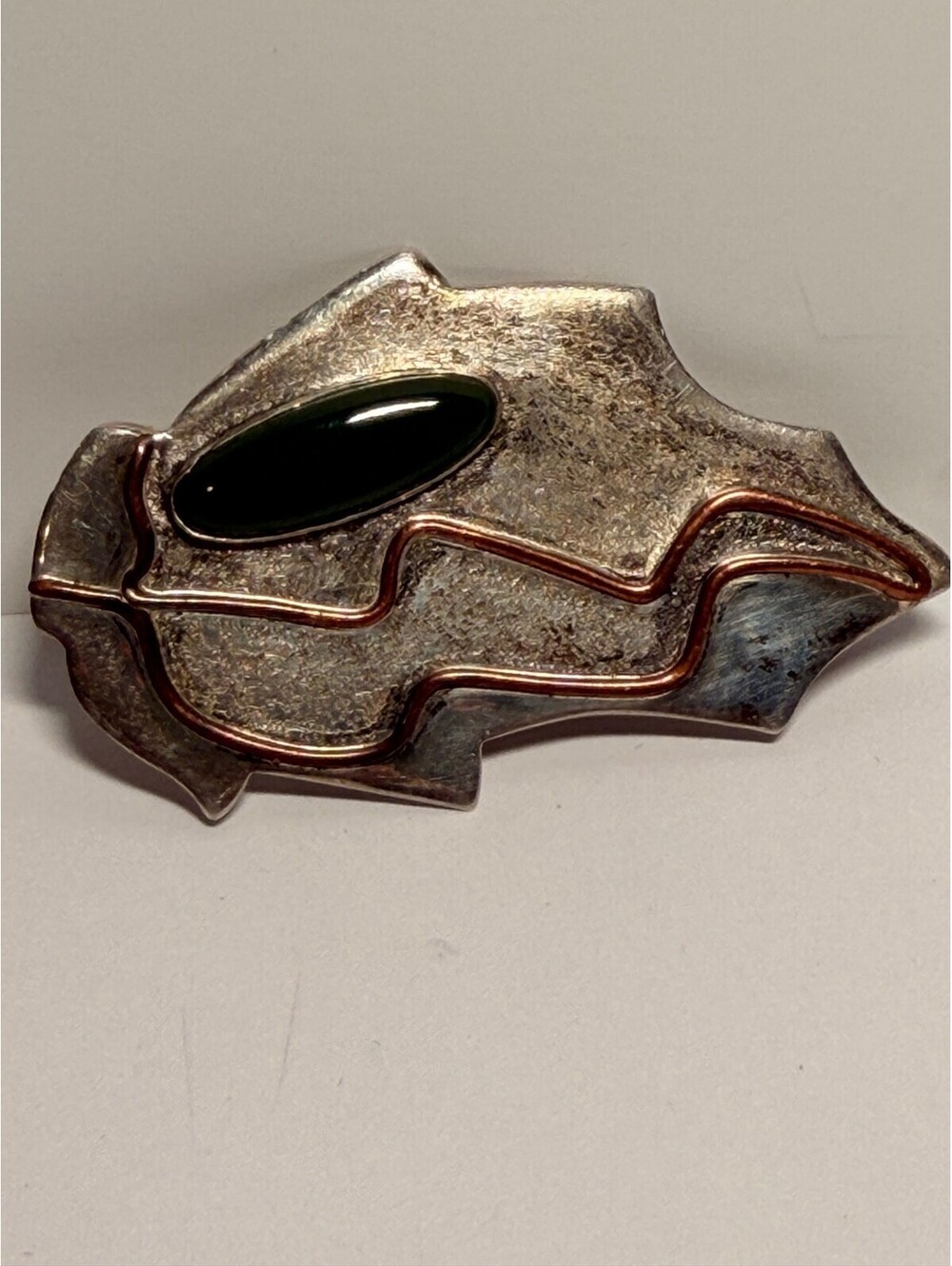 LM Sterling Silver Mixed Metal Brooch Pin Oval Green Inlay - Pre-owned